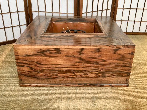 総黒柿角大型火鉢 KK283