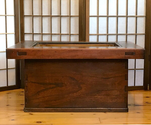 レトロ 古民具 火鉢 真鍮 花 双羽商会 アンティーク 囲炉裏 茶道具 幅43×奥37×高25cm ☆ PayPay(ペイペイ)決済可能 ☆ 札幌市  清田区 平岡 - その他